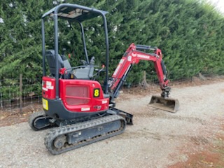 1.7t Digger Hire Clyde, Alexandra, Cromwell – Central Otago All with tilt heads, on trailers, ready to go with 3 buckets. Auger, Rockbreaker, Ripper pick, Rootrake.